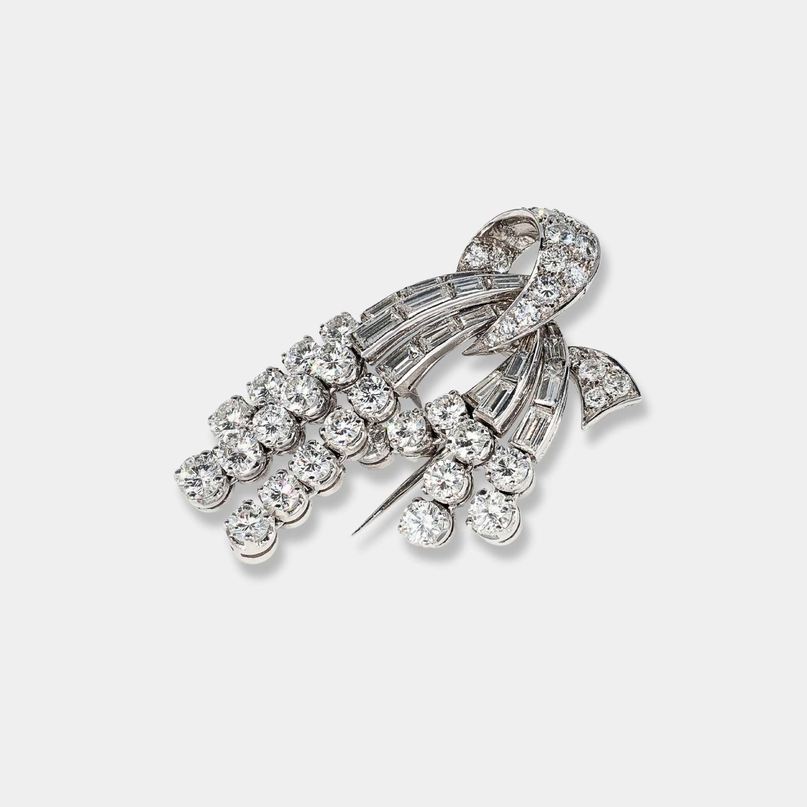 Spilla in oro bianco con diamanti