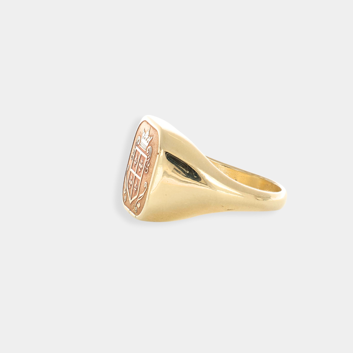 Anello con stemma nobiliare in oro massiccio 9 Kt