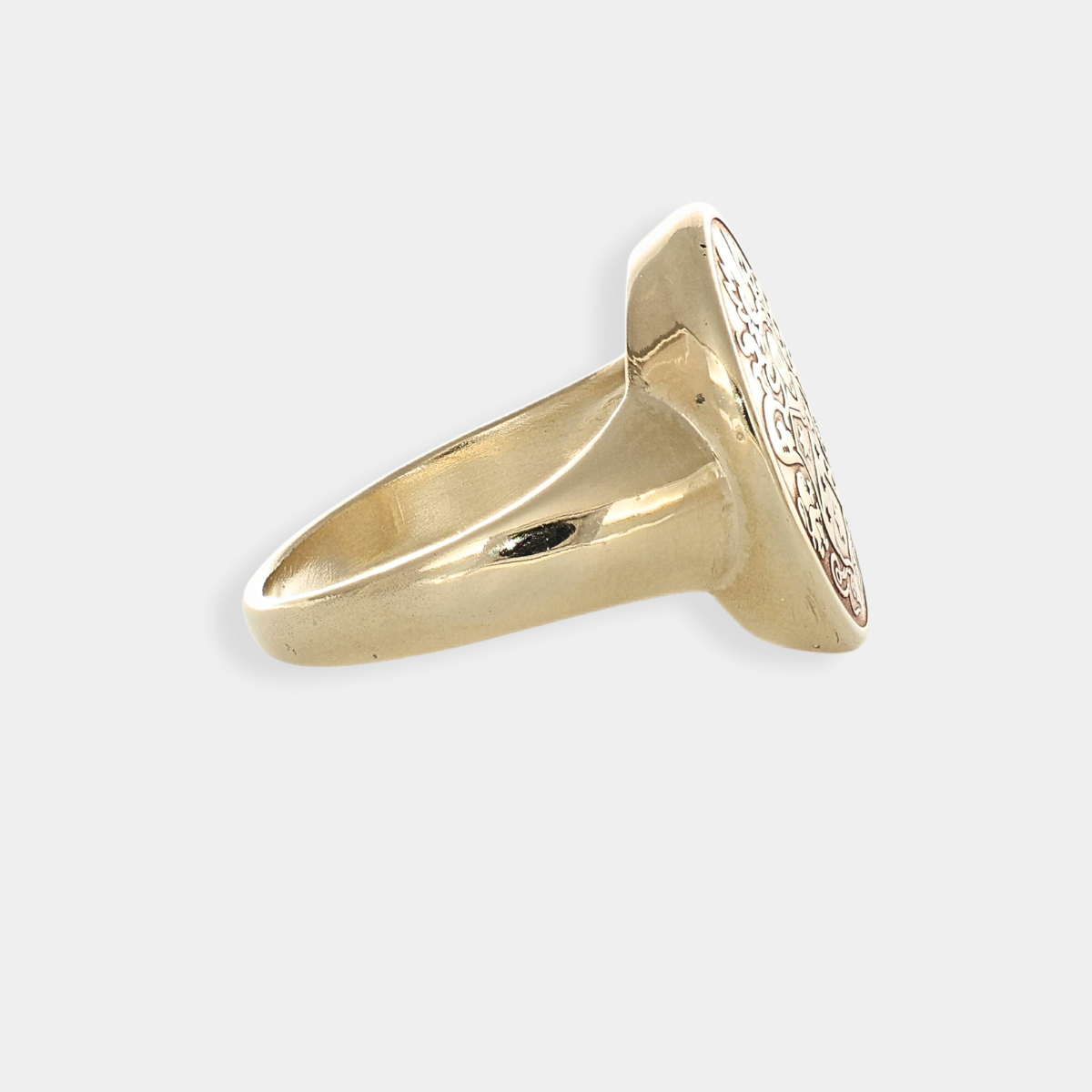 Splendido anello con stemma nobiliare in oro massiccio 9 Kt