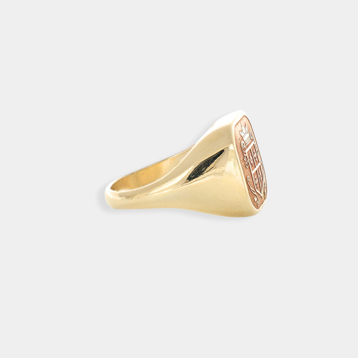 Anello con stemma nobiliare in oro massiccio 9 Kt